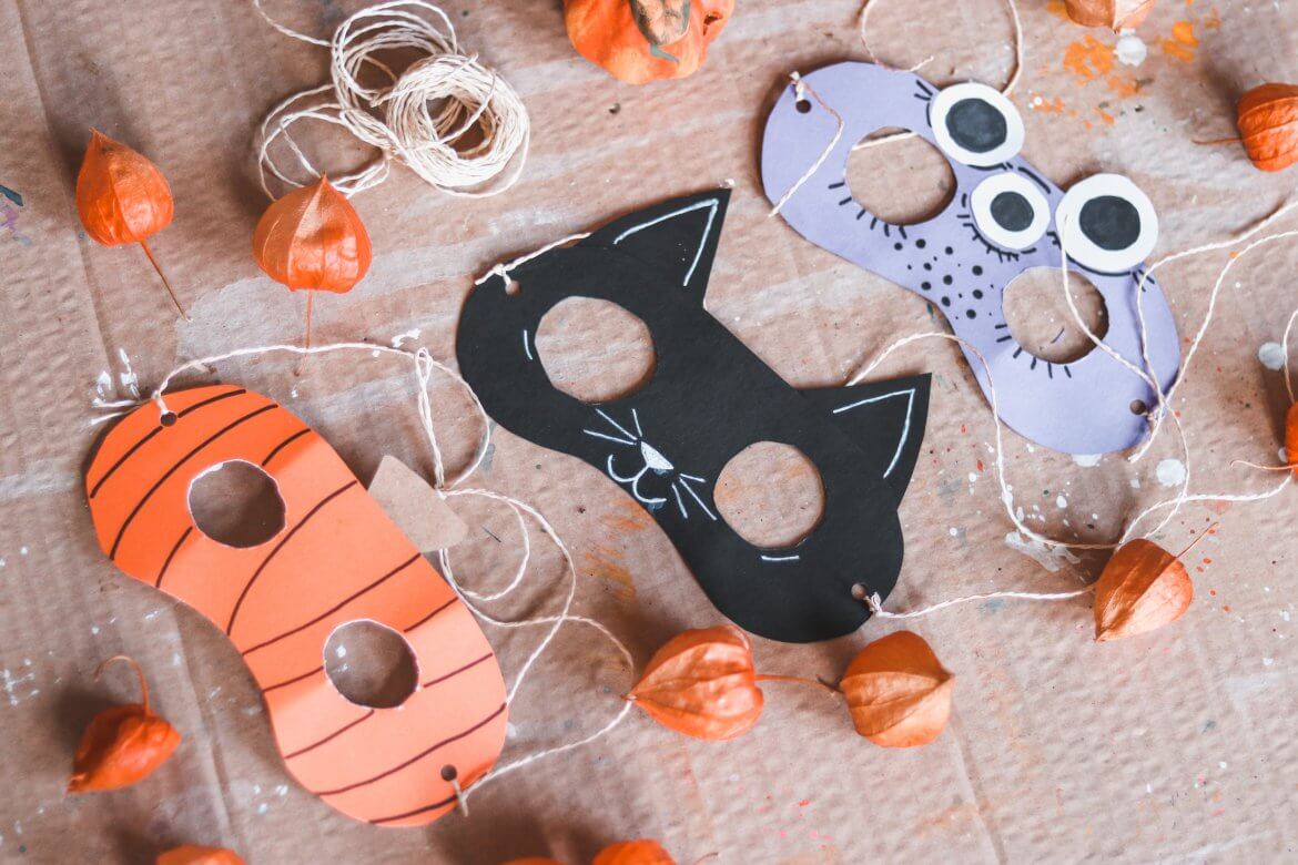 Halloweenmaske für Kinder basteln › vertbaudet Blog - Ein Familien Blog für Eltern, Kinder mit 